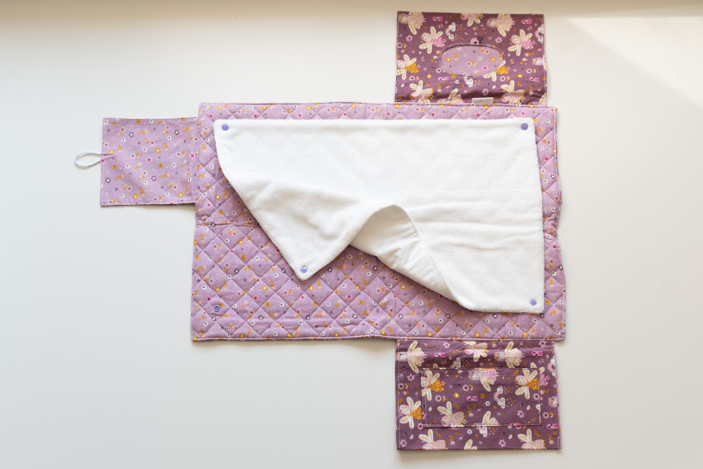 Birth set bathrobe and changing mat - CraftHub European Project